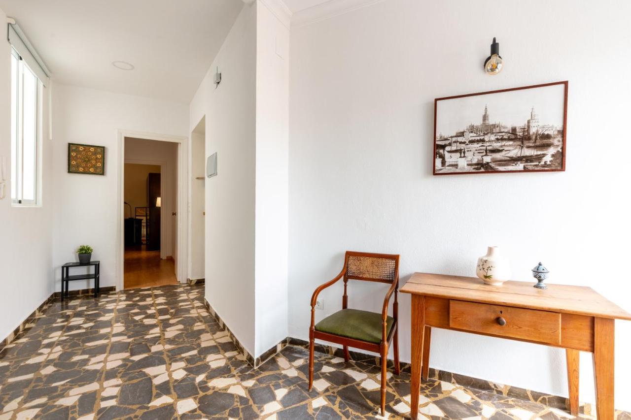 Aoa Conde De Ibarra Apartment Seville Luaran gambar