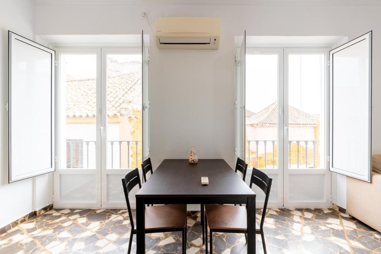Aoa Conde De Ibarra Apartment Seville Luaran gambar
