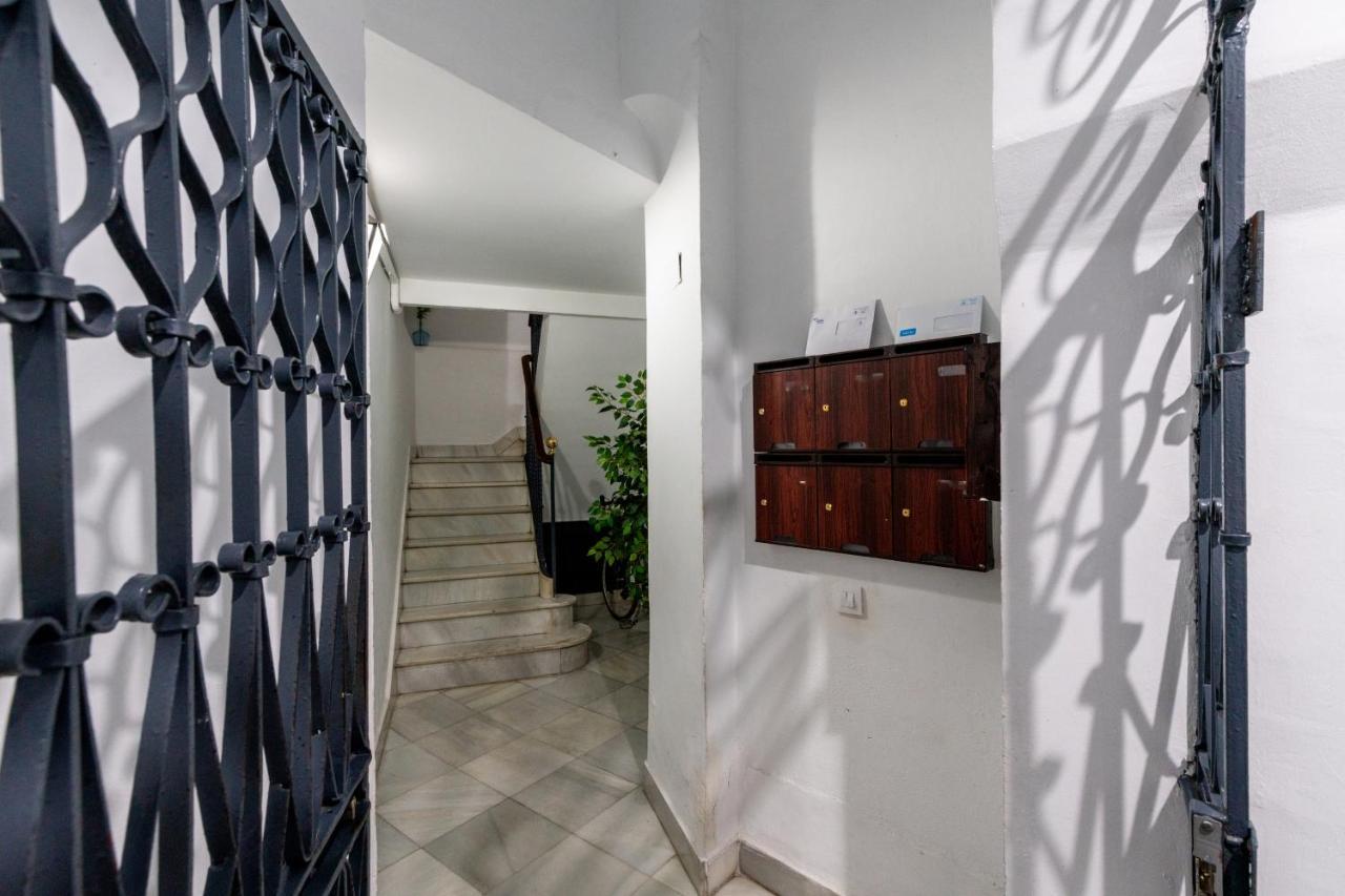 Aoa Conde De Ibarra Apartment Seville Luaran gambar
